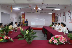 心存感恩，，，，，，，一路同行——新竹高于旧竹枝，，，，，，，全凭老干为扶持